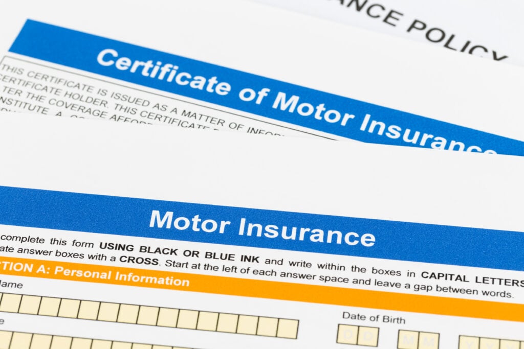 a paper form to apply for auto insurance 